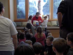 Patrick Duffy Shady Cove Branch Library